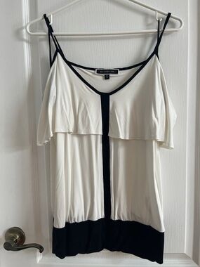 Melanie Lyne White Cold-Shoulder Camisole with Black Trim